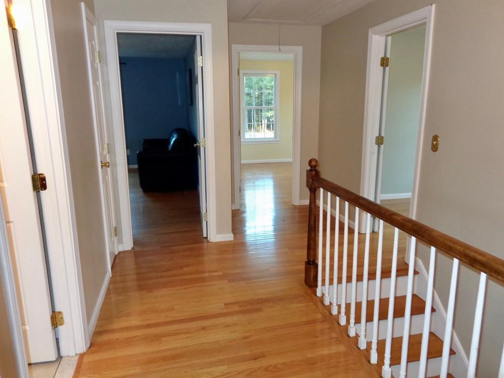 33 Robin Road Norfolk, MA 02056 - Photo 17 of 24 Gallery Image 17
