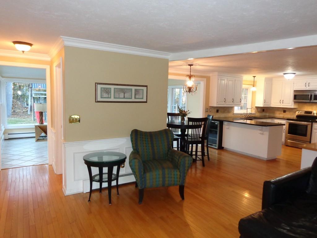 33 Robin Road Norfolk, MA 02056 - Photo 6 of 24 Gallery Image 6
