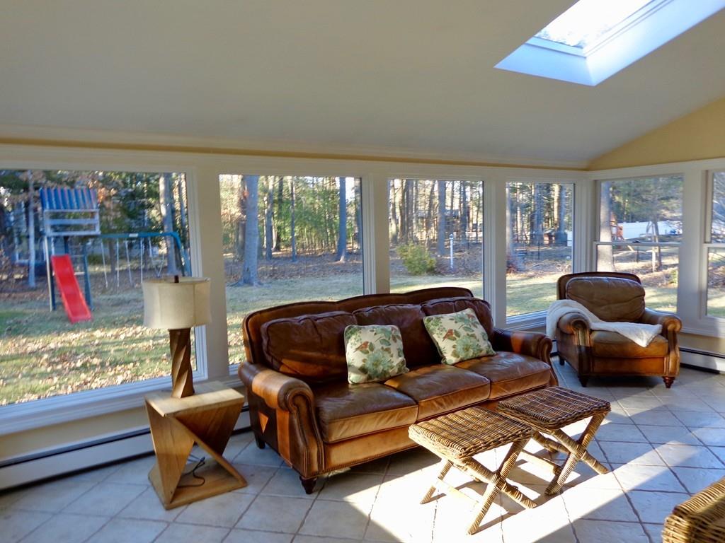 33 Robin Road Norfolk, MA 02056 - Photo 10 of 24 Gallery Image 10
