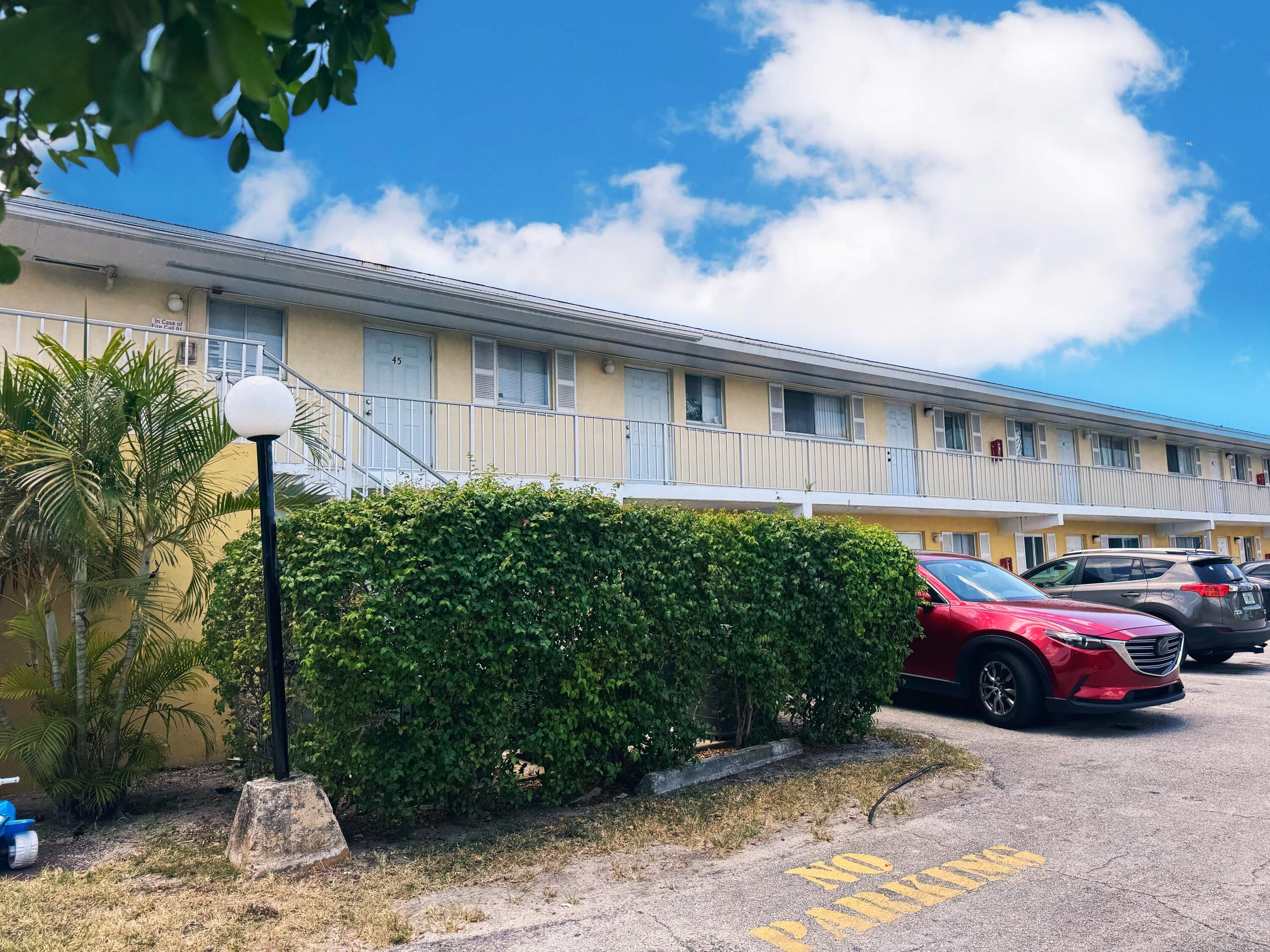 1501 Crescent Circle, Unit E45 Lake Park, FL 33403 - Photo 17 of 21 6DE84805-AEC6-4735-8760-B1D3758CF869