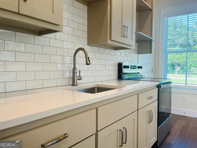 $995 | 105 Gardenia Lane, Unit 105B, LaGrange, GA 30240