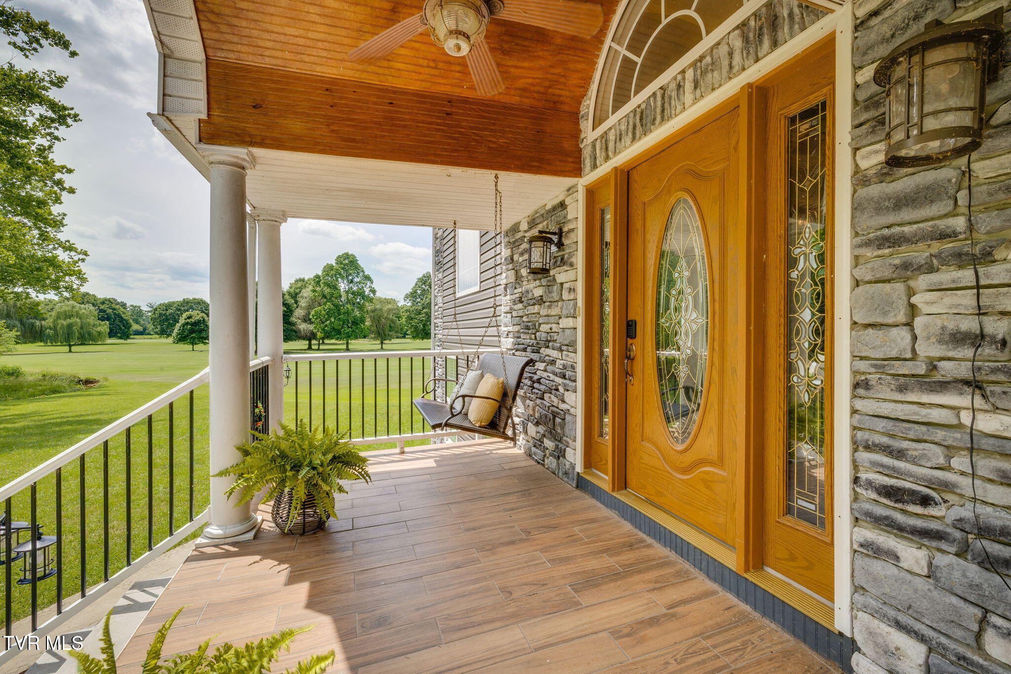 2100 Longreen Road Kingsport, TN 37660 - Photo 5 of 47 004