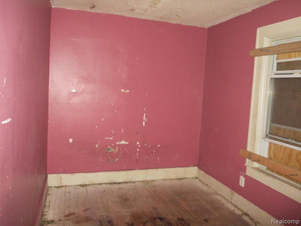 18575 Appleton Street Detroit, MI 48219 - Photo 17 of 23 17-Bedroom 1 View 1.jpg