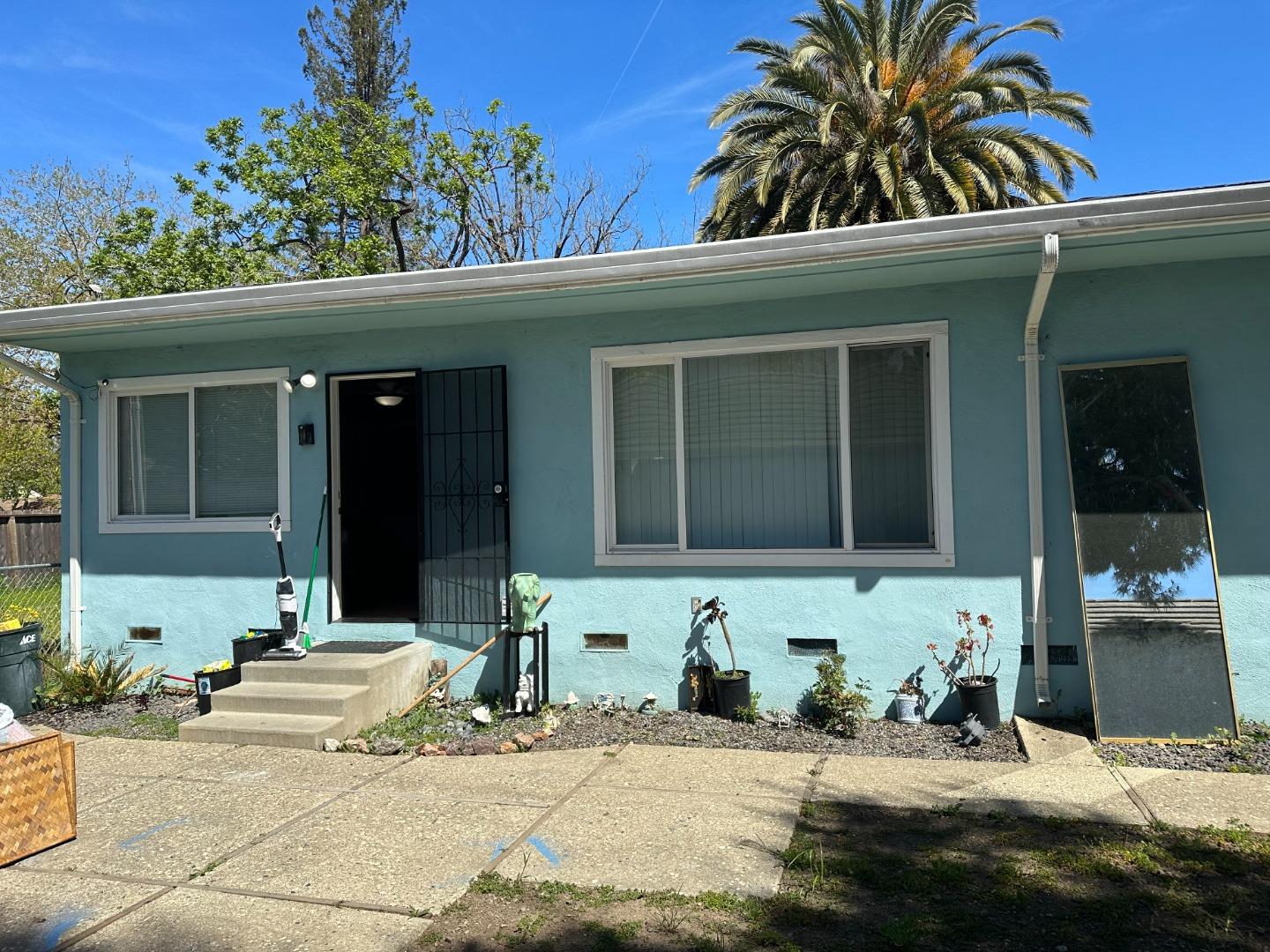 2986 Moorpark Avenue San Jose, CA 95128 - Photo 4 of 8 a view of a house with a patio