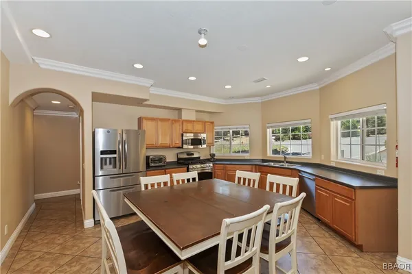 $976,800 | 494 Lakeview Court, Big Bear Lake, CA 92315