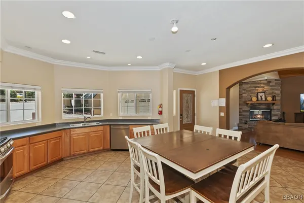 $976,800 | 494 Lakeview Court, Big Bear Lake, CA 92315