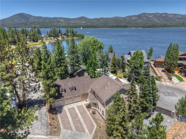$976,800 | 494 Lakeview Court, Big Bear Lake, CA 92315