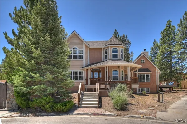 $976,800 | 494 Lakeview Court, Big Bear Lake, CA 92315