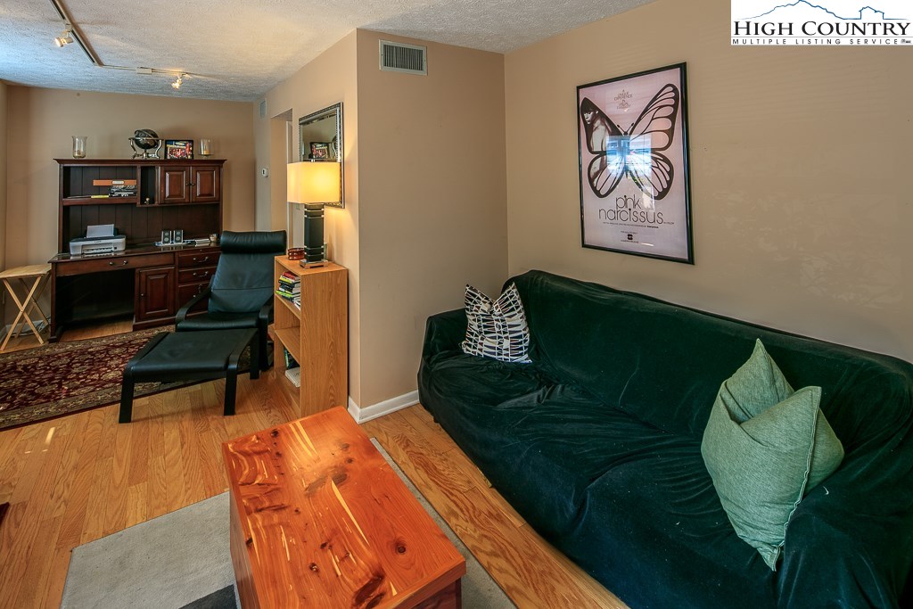 165 Meadow Ridge Road, Unit 8 Boone, NC 28607 - Photo 8 of 33 Gallery Image 8