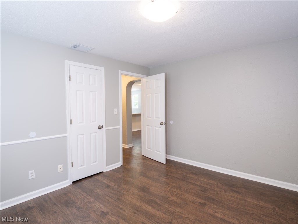 9859 Chardon Road Chardon, OH 44024 - Photo 13 of 22 Gallery Image 13