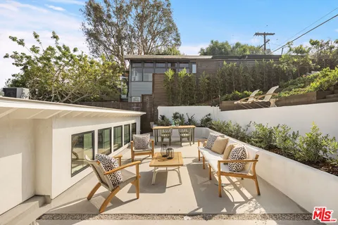 $2,495,000 | 3289 Kelton Avenue, Los Angeles, CA 90034