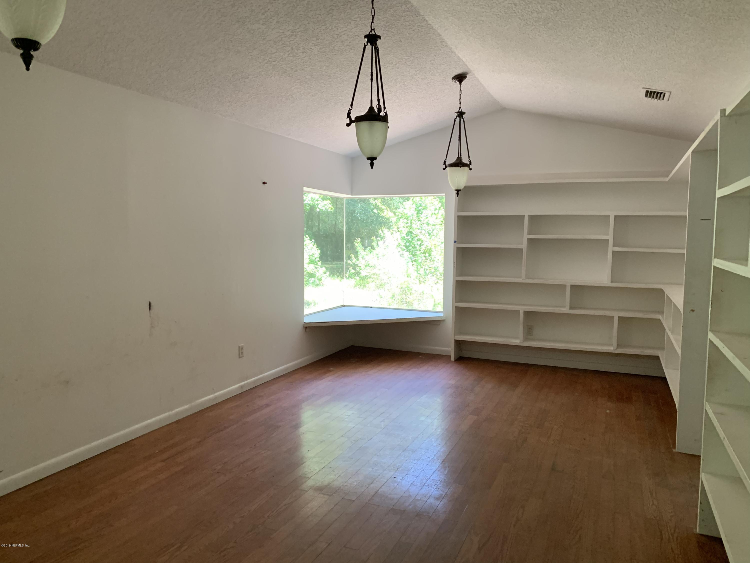 44387 Swallowfork Avenue Callahan, FL 32011 - Photo 5 of 22 6. ROOM 1