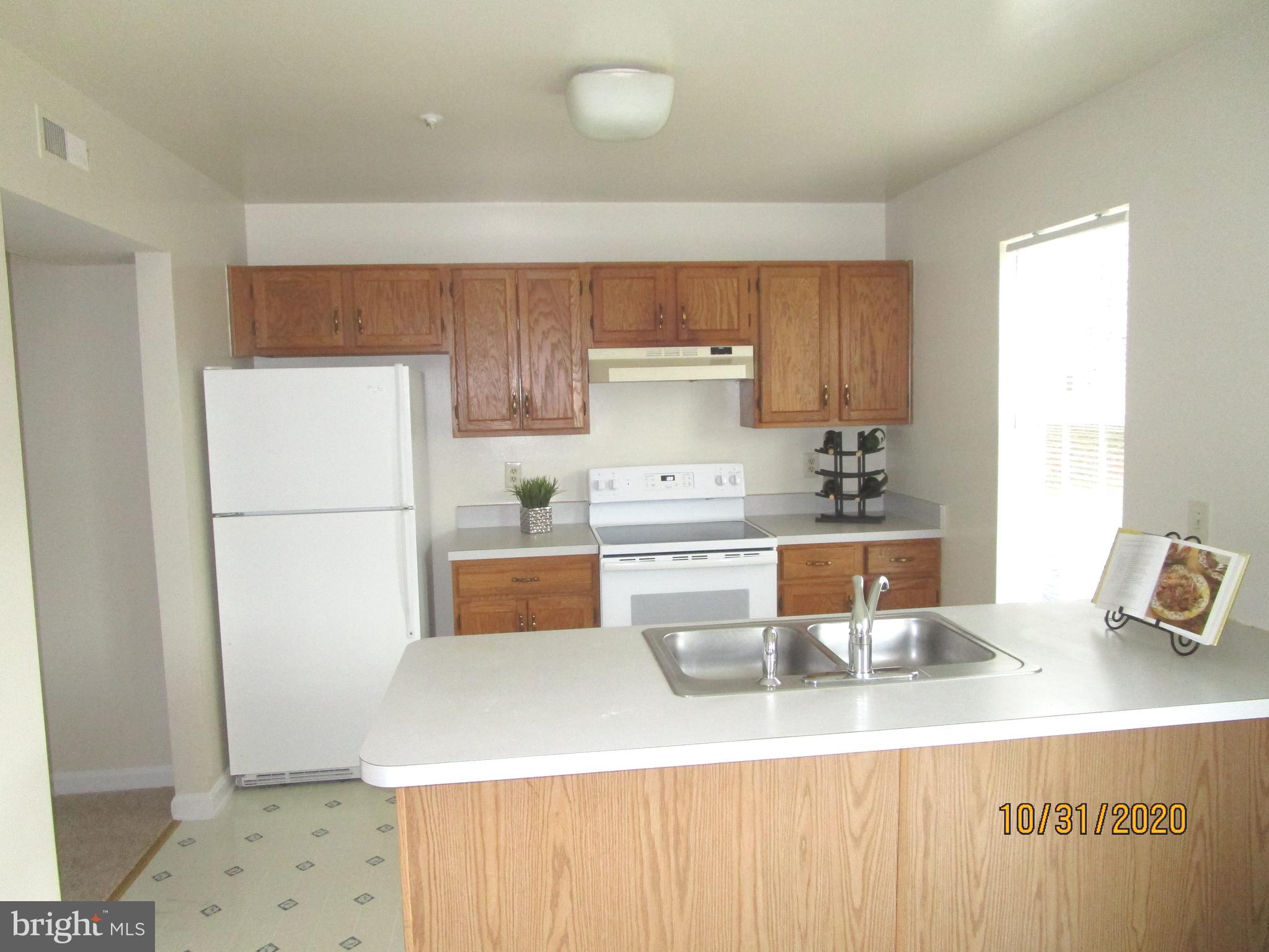 2242 Wetherburne Way Frederick, MD 21702 - Photo 6 of 14 Kitchen
