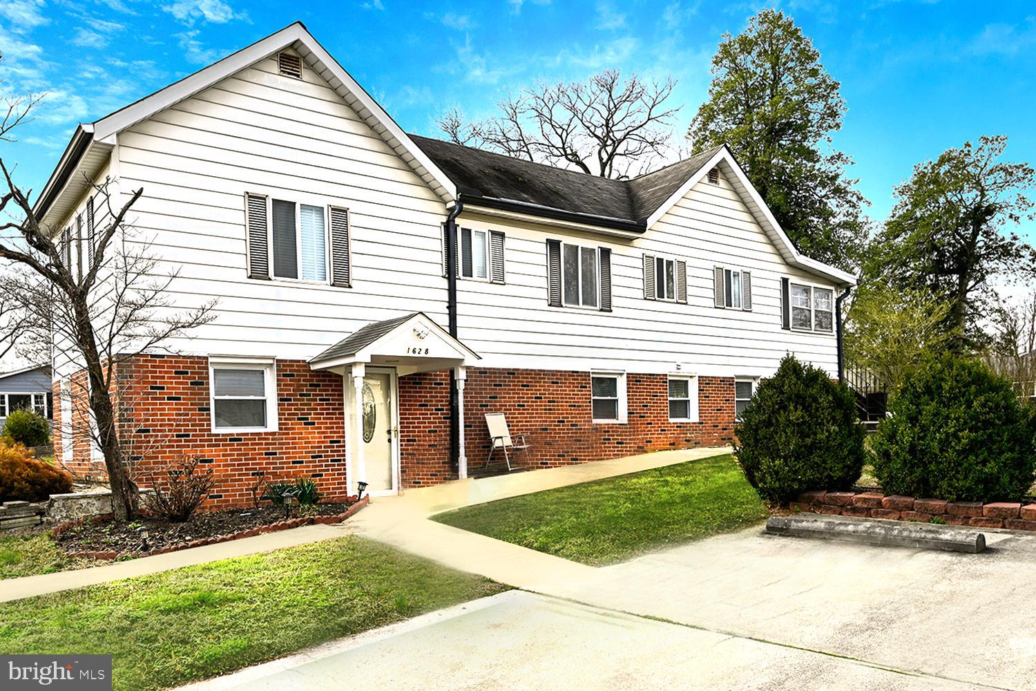 1628 Oldtown Road Edgewater, MD 21037 - Photo 4 of 40 NEWER 30-Year Roof and Gutters (2020)