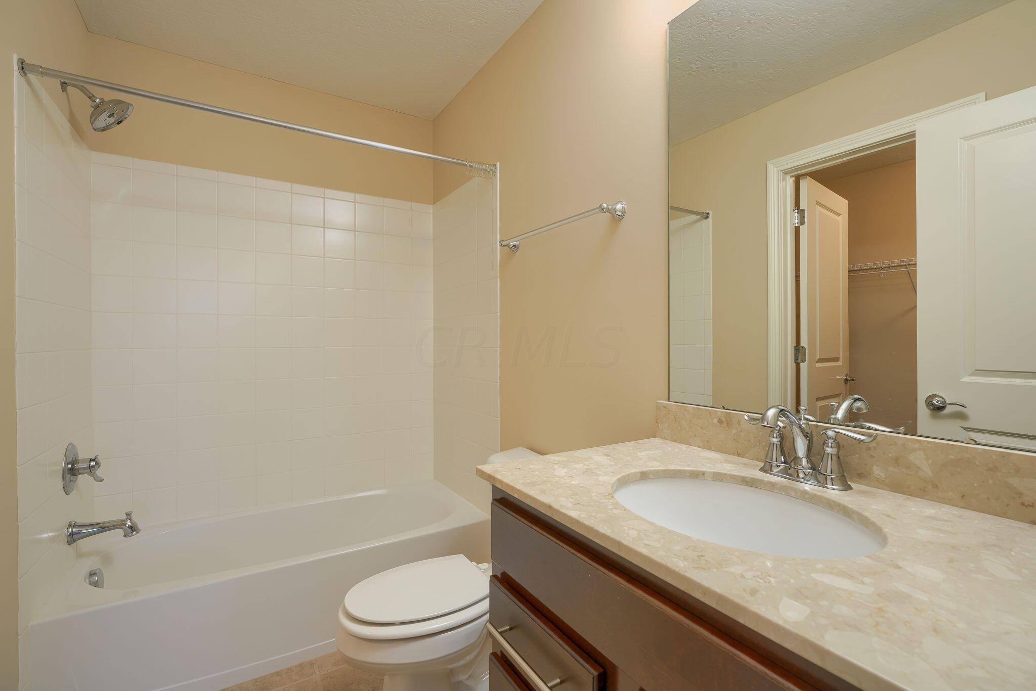 6180 Ray's Way, Unit 21 Hilliard, OH 43026 - Photo 26 of 39 6180 Ray's Way (17)