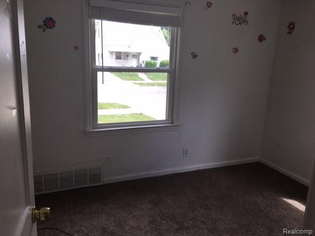 8126 Standard Street Center Line, MI 48015 - Photo 8 of 13