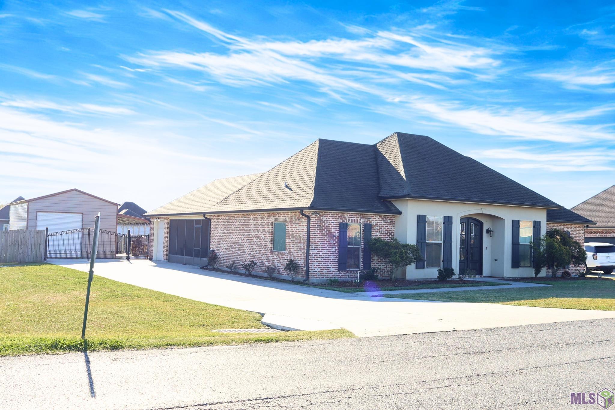 591 Waverly Road Thibodaux, LA 70301 - Photo 2 of 24