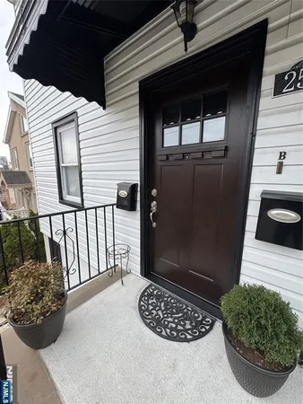 $3,400 | 256 Coolidge Avenue, Unit B, Fort Lee, NJ 07024