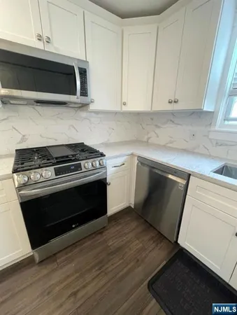 $3,400 | 256 Coolidge Avenue, Unit B, Fort Lee, NJ 07024