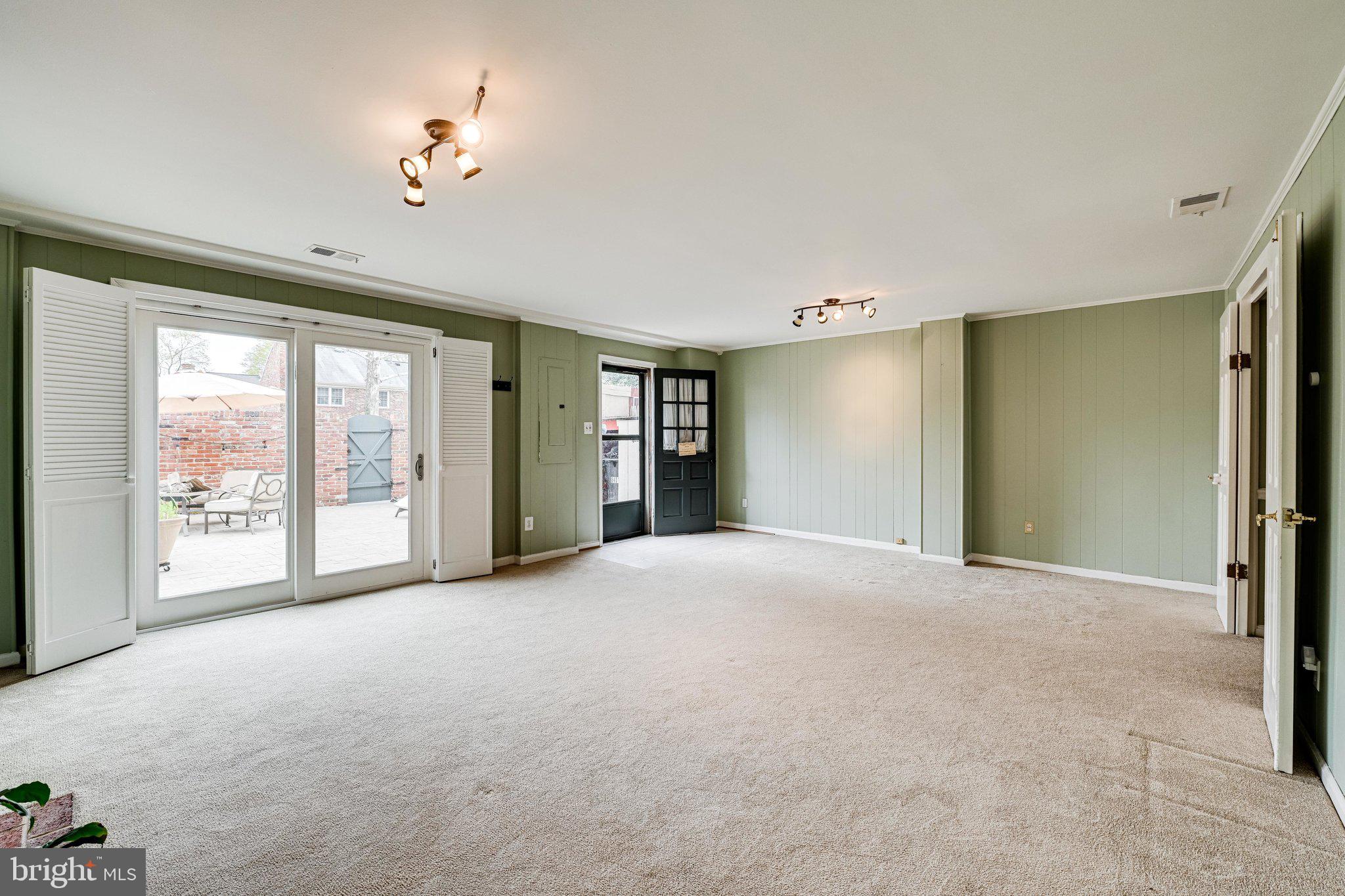 8401 Willow Forge Road Springfield, VA 22152 - Photo 27 of 33