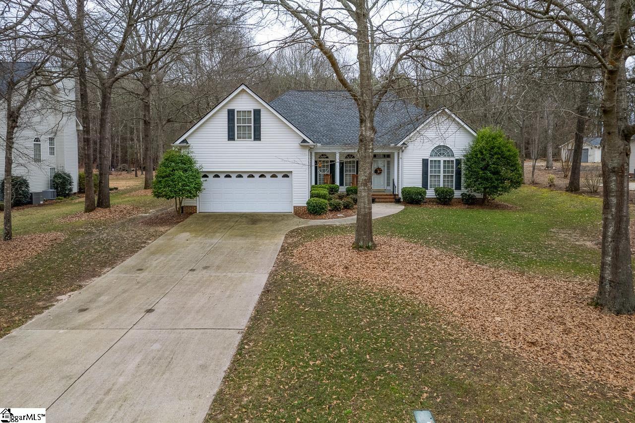 204 Crossington Way Fountain Inn, SC 29644 - Photo 1 of 30 Gallery Image 1