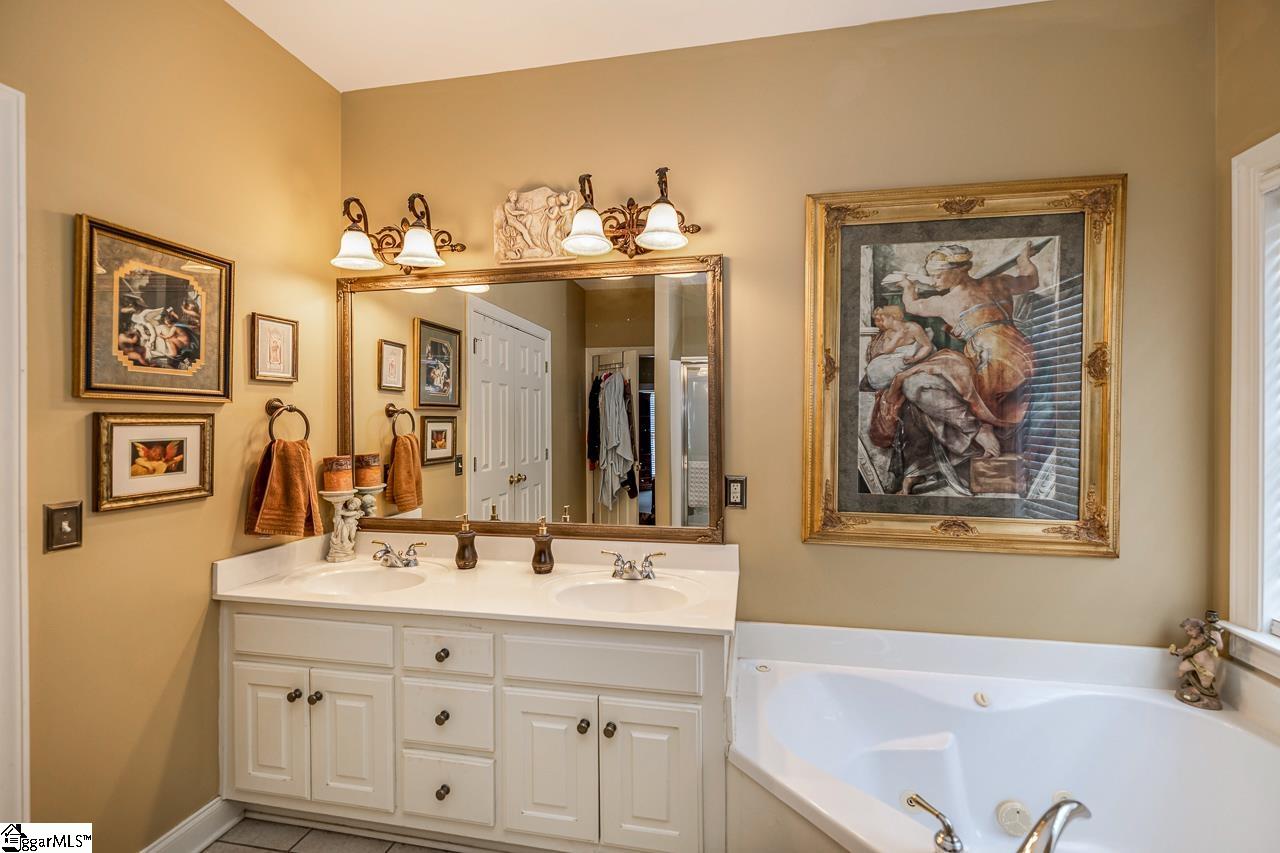 204 Crossington Way Fountain Inn, SC 29644 - Photo 14 of 30 Gallery Image 14