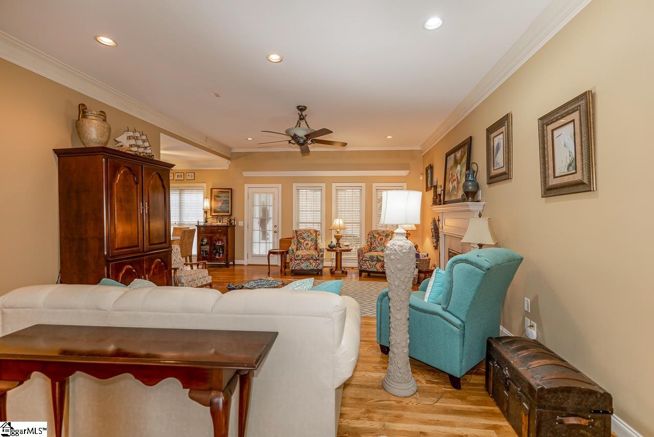 204 Crossington Way Fountain Inn, SC 29644 - Photo 5 of 30 Gallery Image 5