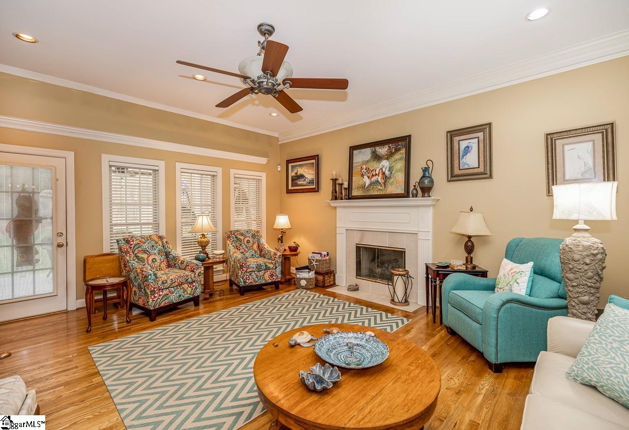 204 Crossington Way Fountain Inn, SC 29644 - Photo 6 of 30 Gallery Image 6