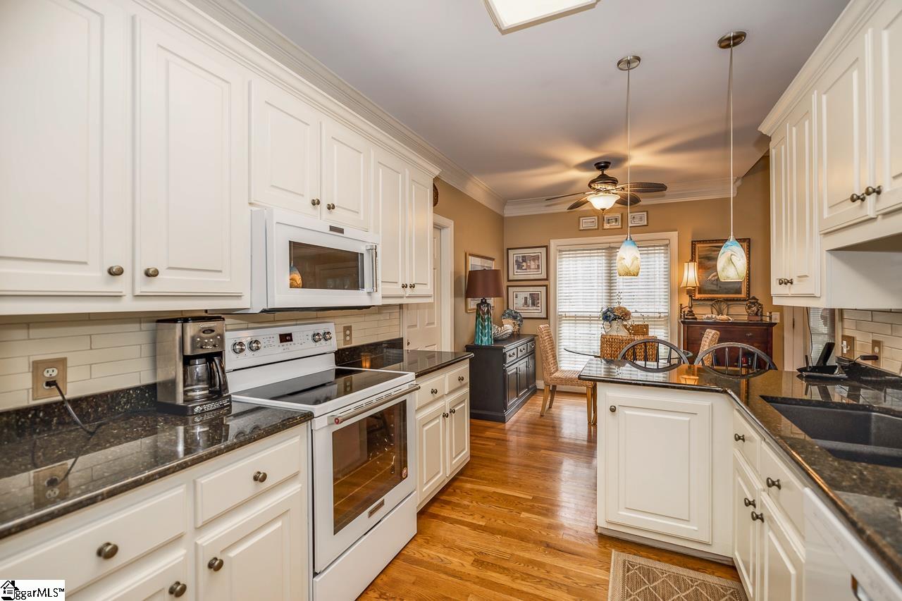 204 Crossington Way Fountain Inn, SC 29644 - Photo 8 of 30 Gallery Image 8