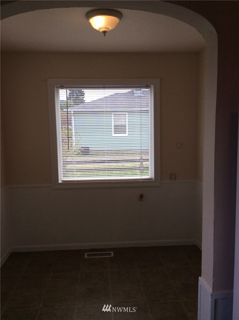 505 North Laventure Road Mount Vernon, WA 98273 - Photo 3 of 9 Gallery Image 3