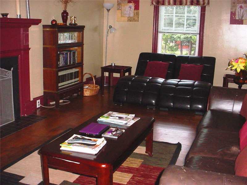 162 Lyndon Road Cranston, RI 02905 - Photo 2 of 14 Living Room.