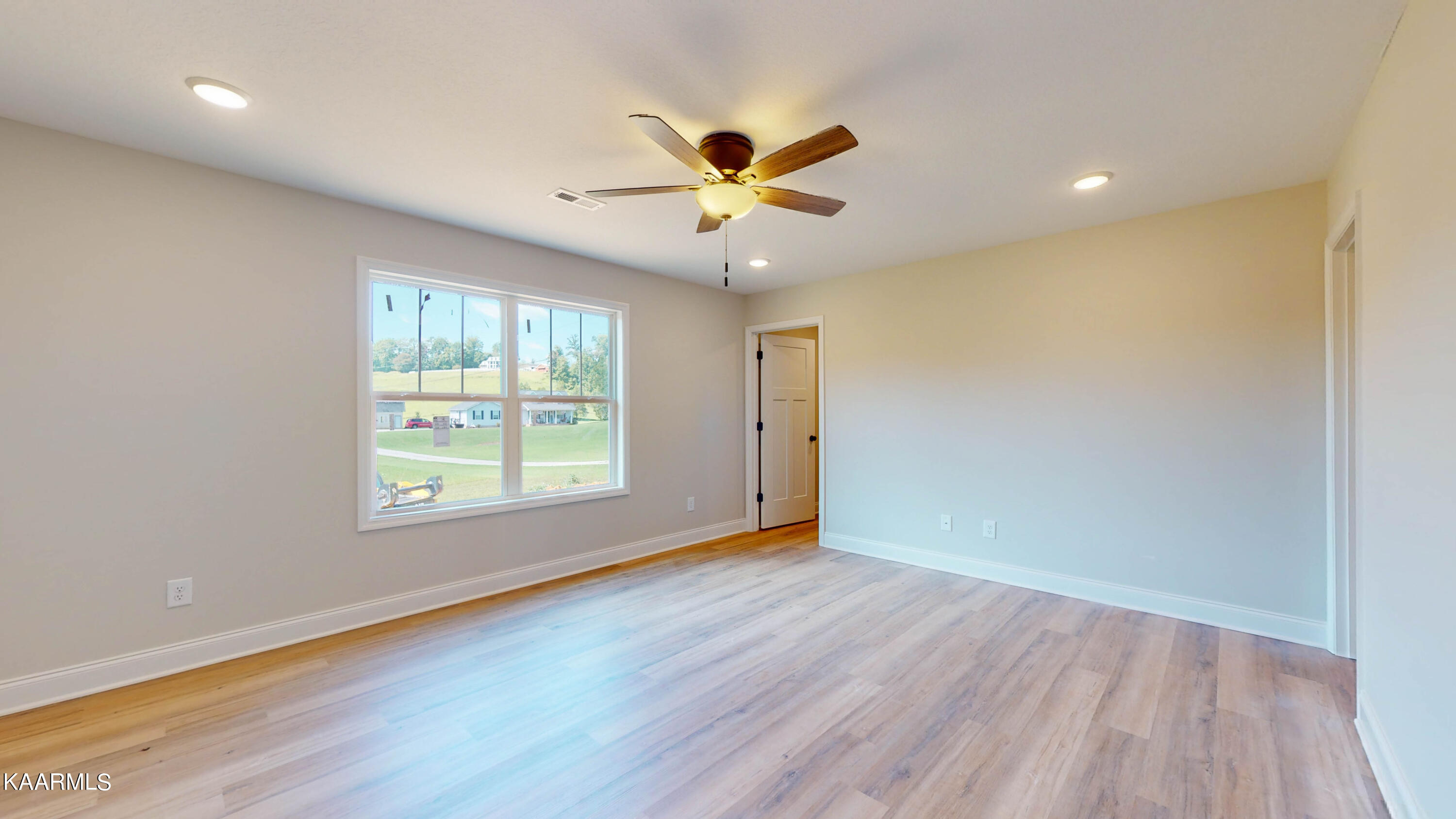 696 Black Oak Road Clinton, TN 37716 - Photo 13 of 20 Hearthside-Rd-09072022_094913