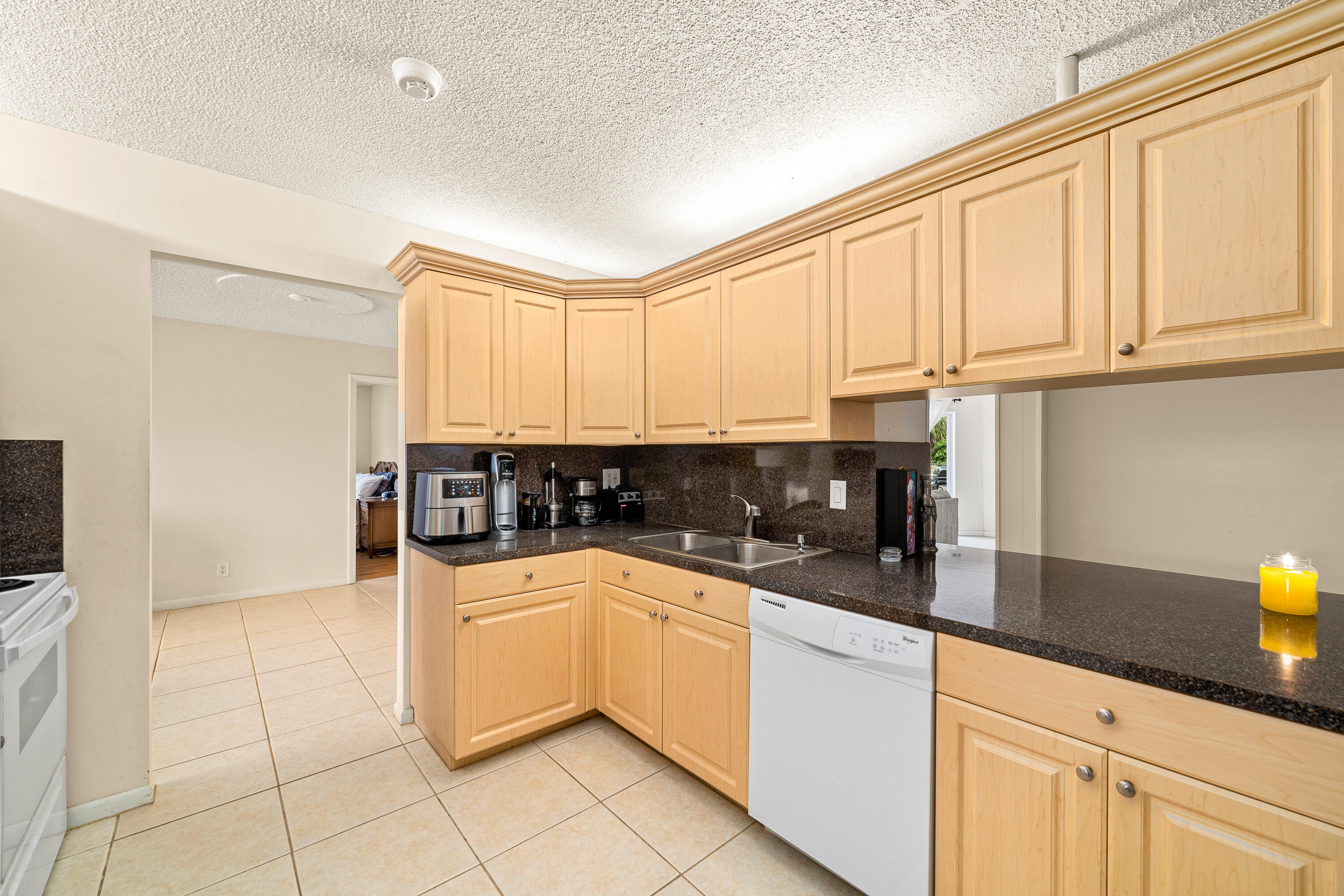 1701 Southwest 7th Street Boca Raton, FL 33486 - Photo 10 of 38 _DSC0440