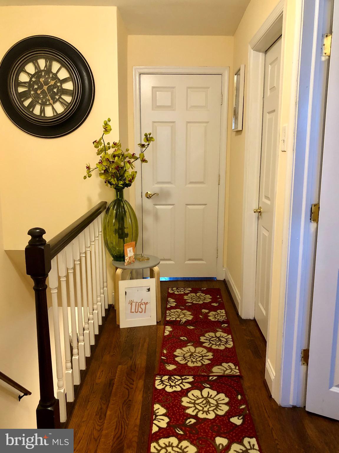 4302 Cortez Road Baltimore, MD 21225 - Photo 16 of 29 Upper level hallway