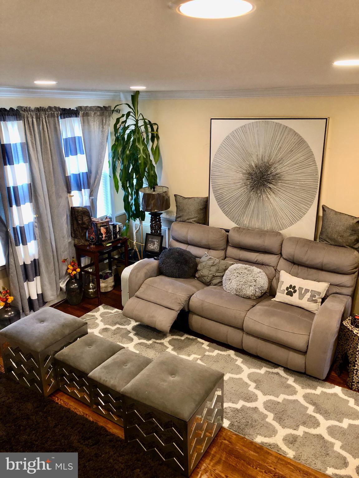 4302 Cortez Road Baltimore, MD 21225 - Photo 6 of 29 Living room with recessed lights