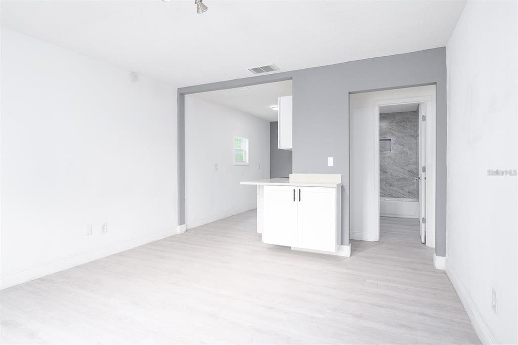 519 Williams Street Melbourne, FL 32901 - Photo 4 of 15 a view of an empty room