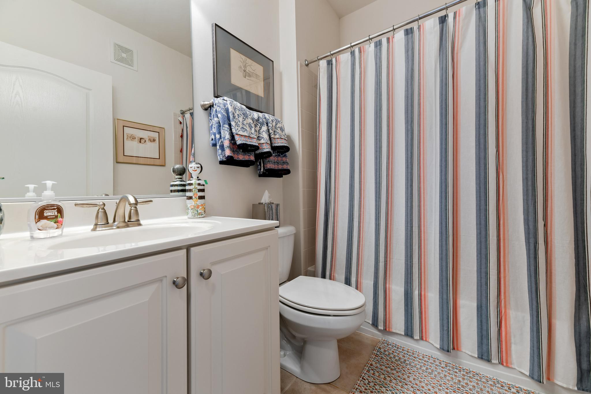 7301 Travertine Drive, Unit 403 Baltimore, MD 21209 - Photo 26 of 27 SECOND BATH