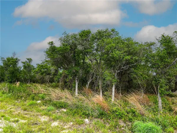 $41,000 | 491-492 St Charles Loop East, Rockport, TX 78382