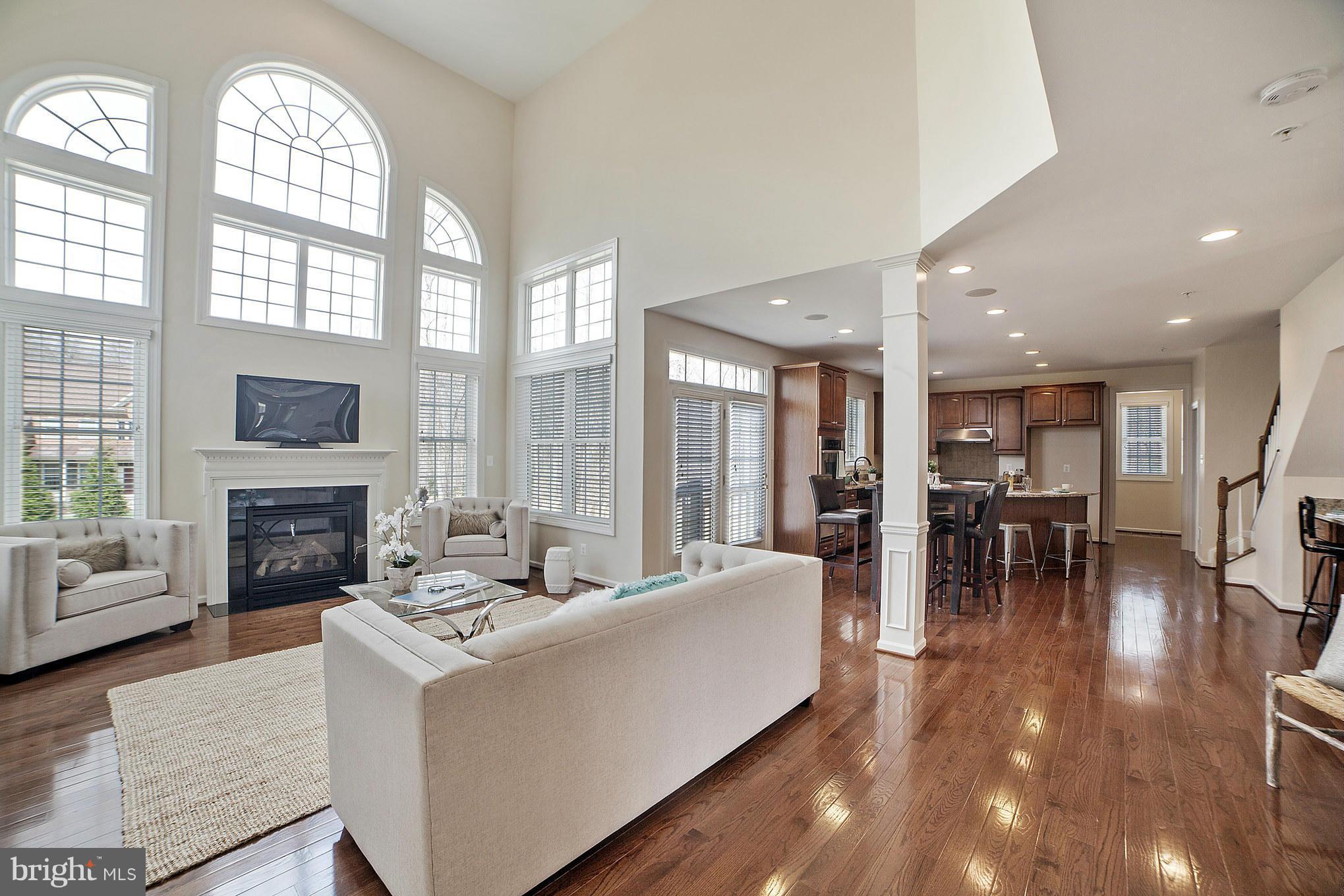 4809 Castlebridge Road Ellicott City, MD 21042 - Photo 11 of 30 Family Room/Kitchen
