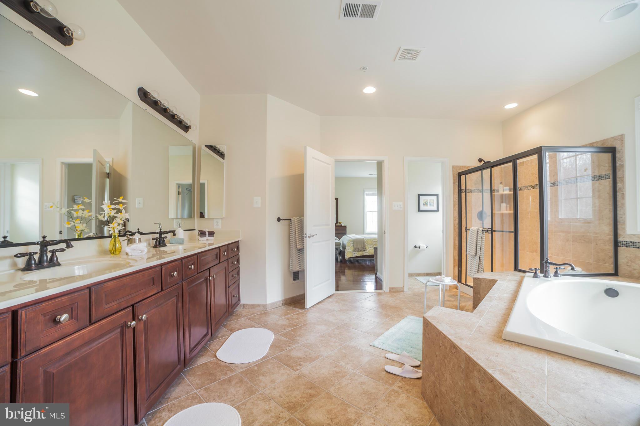 4809 Castlebridge Road Ellicott City, MD 21042 - Photo 21 of 30 Bath (Master)