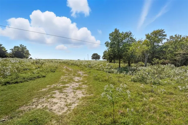 $10,000,000 | 3855 County Road 3410, Lone Oak, TX 75453