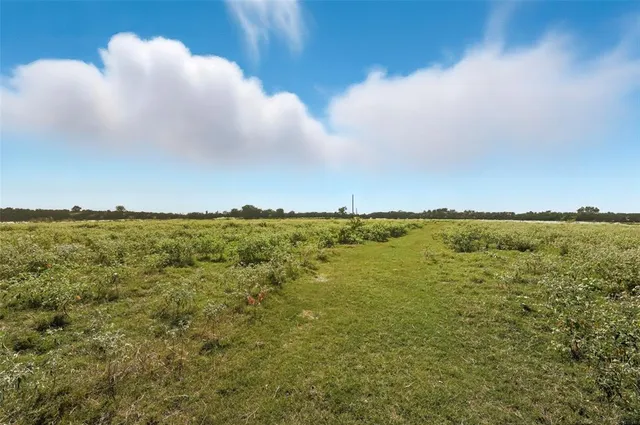 $10,000,000 | 3855 County Road 3410, Lone Oak, TX 75453