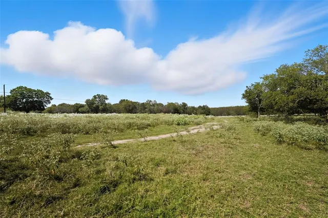 $10,000,000 | 3855 County Road 3410, Lone Oak, TX 75453
