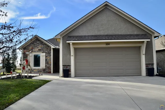 $517,000 | 2250 Lake Pointe Drive, Unit #304, Lawrence, KS 66049