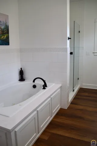 $517,000 | 2250 Lake Pointe Drive, Unit #304, Lawrence, KS 66049