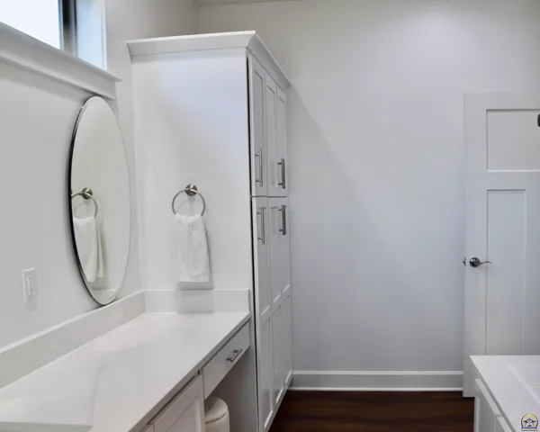 $517,000 | 2250 Lake Pointe Drive, Unit #304, Lawrence, KS 66049