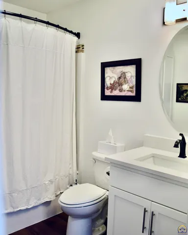 $517,000 | 2250 Lake Pointe Drive, Unit #304, Lawrence, KS 66049