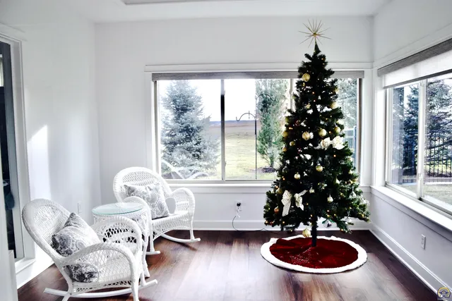 $517,000 | 2250 Lake Pointe Drive, Unit #304, Lawrence, KS 66049