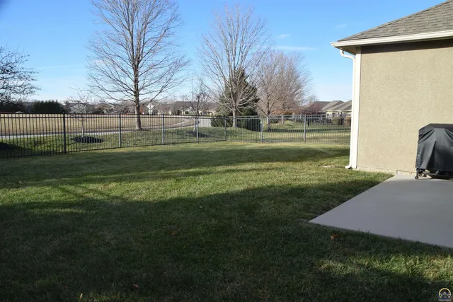 $517,000 | 2250 Lake Pointe Drive, Unit #304, Lawrence, KS 66049