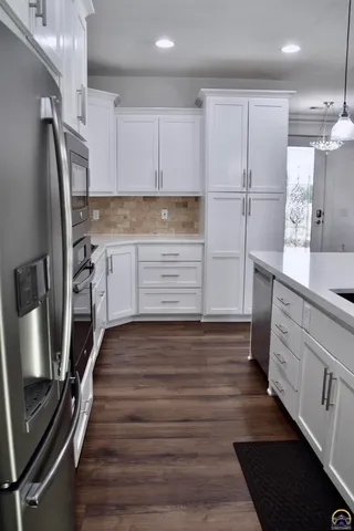 $517,000 | 2250 Lake Pointe Drive, Unit #304, Lawrence, KS 66049